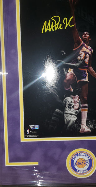 Los Angeles Lakers Framed Magic Earvin Johnson Autographed 11x14 Photo with Suede (Fanatics)